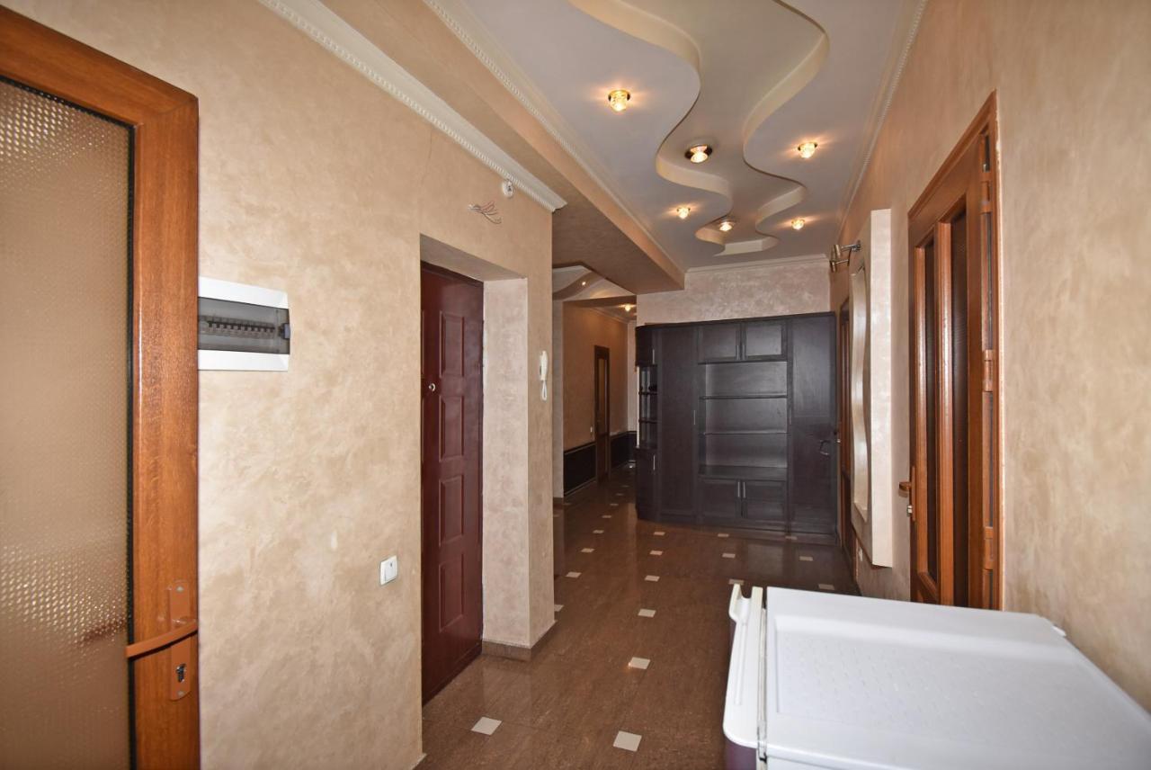Armenak Apartment 5-Комнатная Erevan Exterior foto