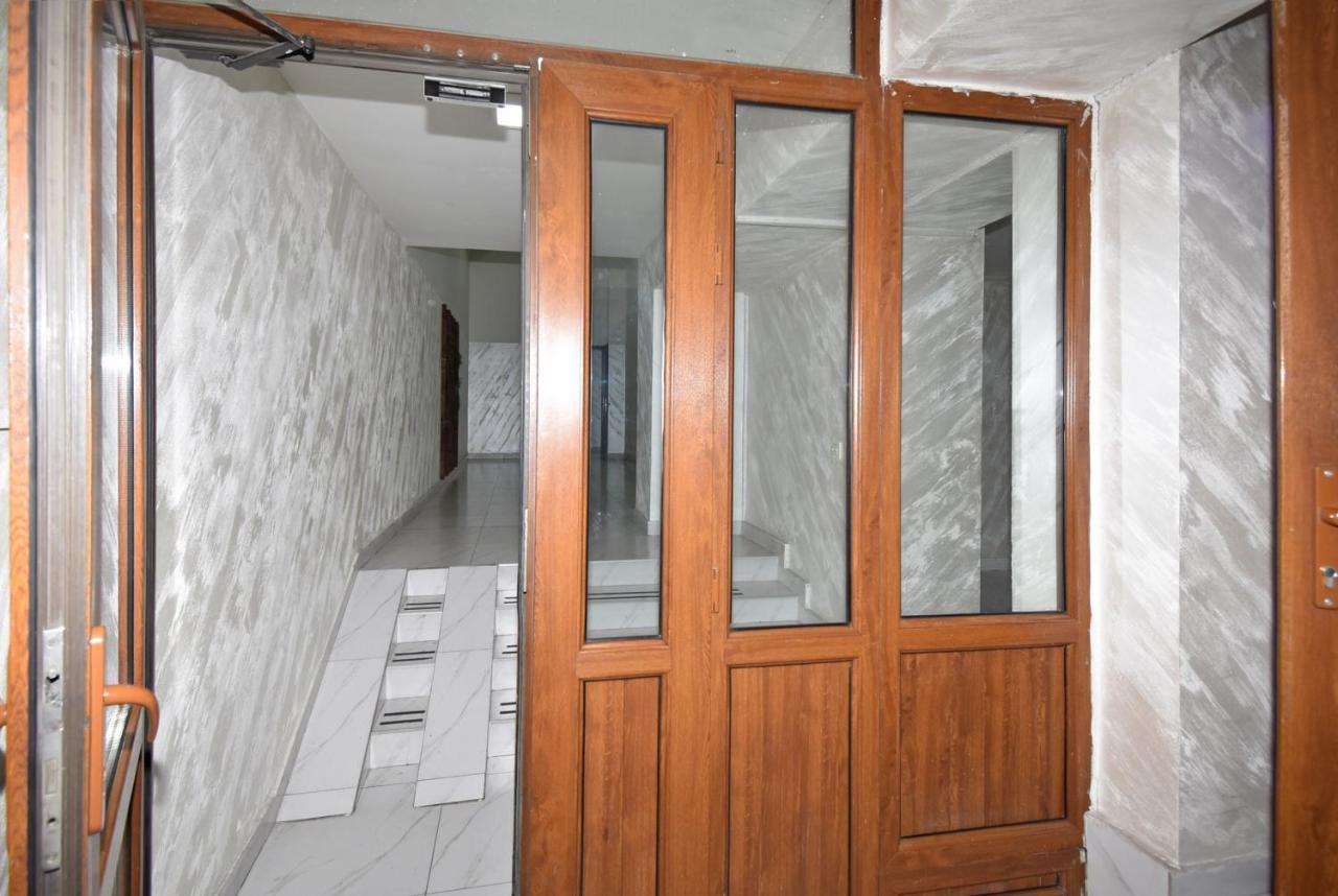 Armenak Apartment 5-Комнатная Erevan Exterior foto