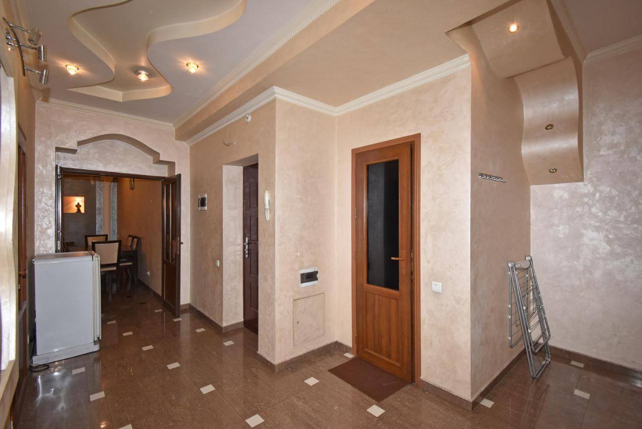 Armenak Apartment 5-Комнатная Erevan Exterior foto