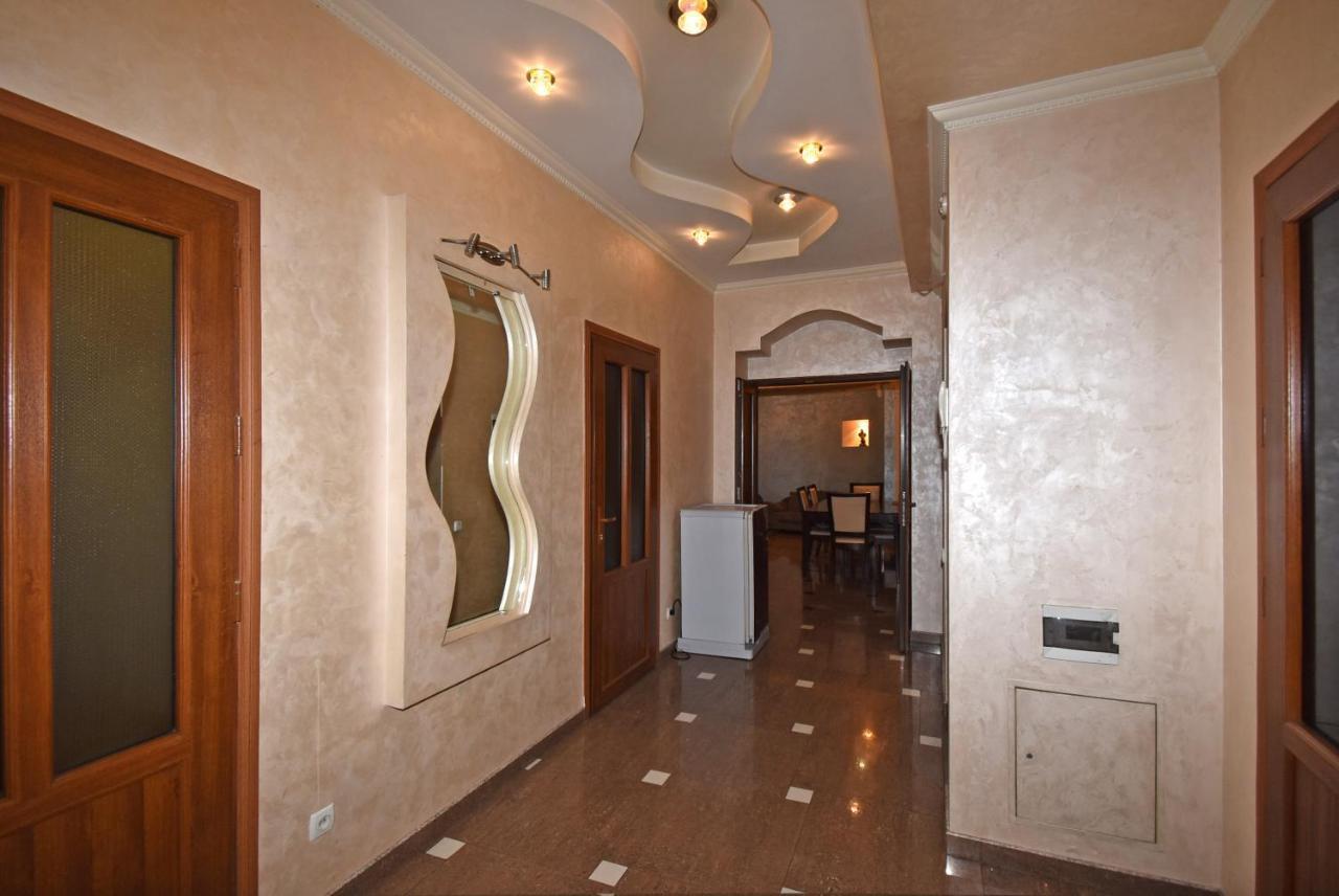 Armenak Apartment 5-Комнатная Erevan Exterior foto