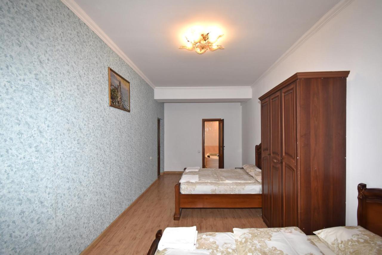 Armenak Apartment 5-Комнатная Erevan Exterior foto