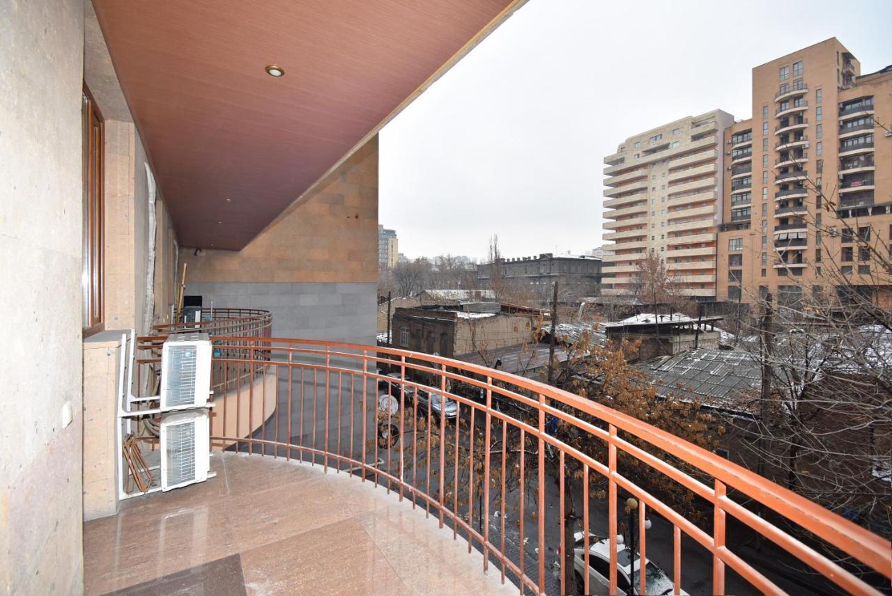 Armenak Apartment 5-Комнатная Erevan Exterior foto