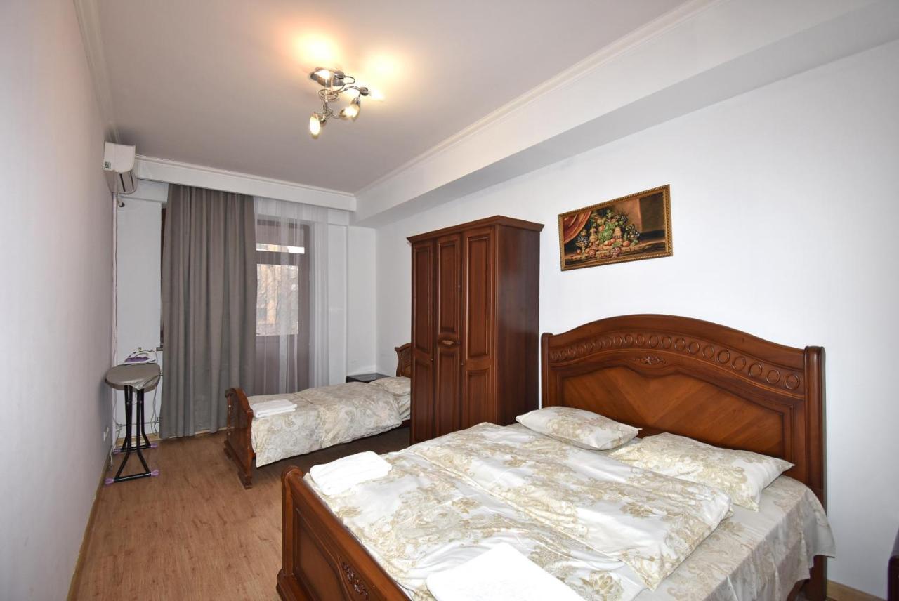 Armenak Apartment 5-Комнатная Erevan Exterior foto