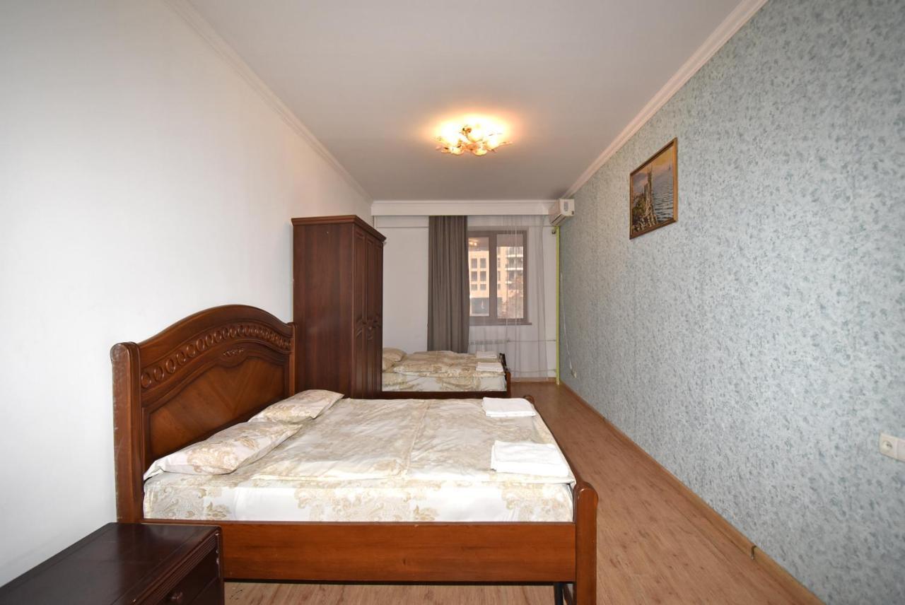 Armenak Apartment 5-Комнатная Erevan Exterior foto