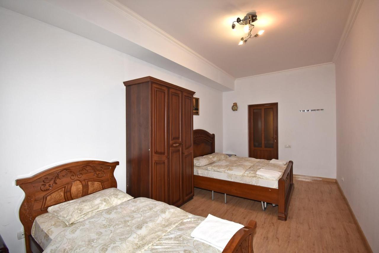 Armenak Apartment 5-Комнатная Erevan Exterior foto