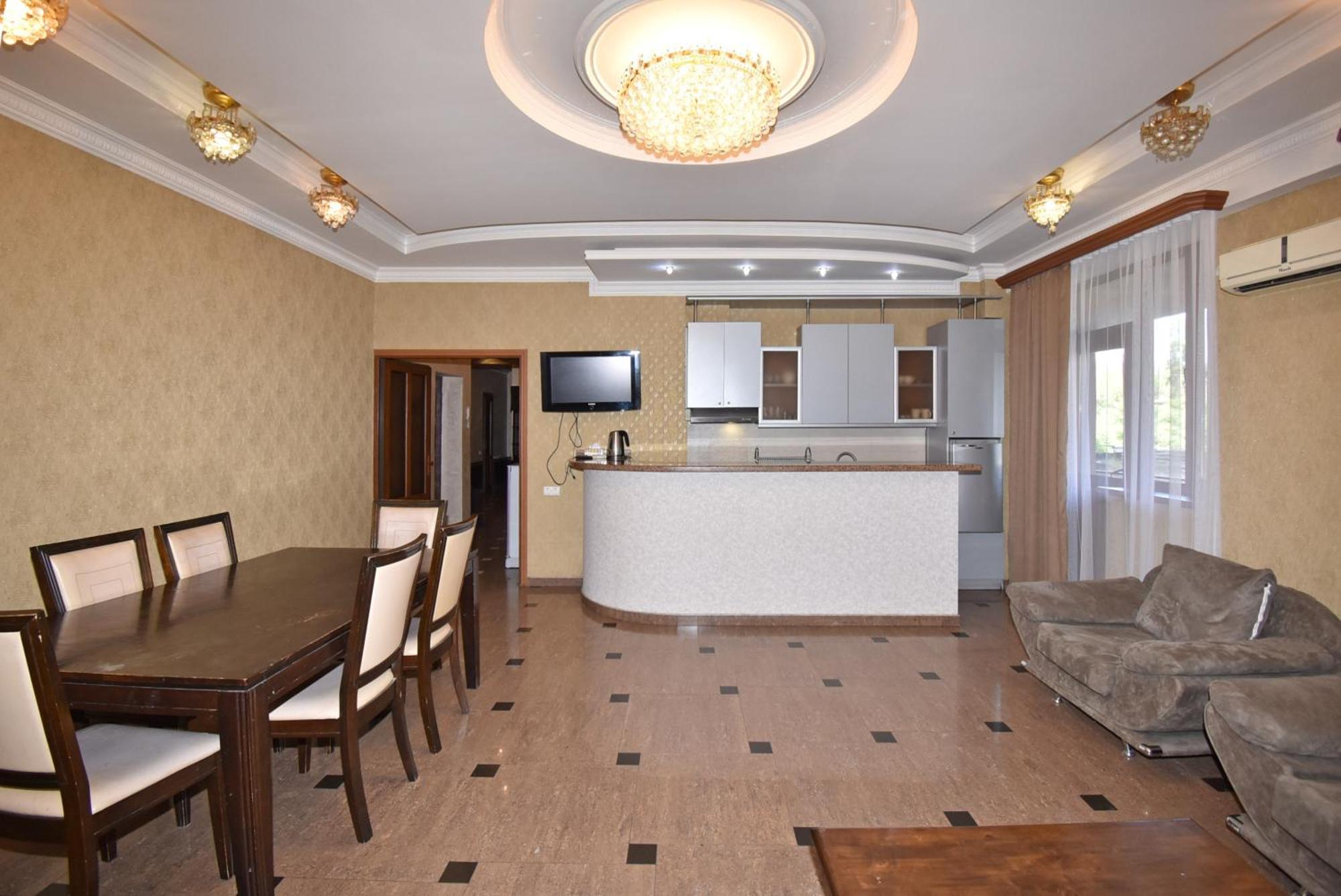 Armenak Apartment 5-Комнатная Erevan Exterior foto